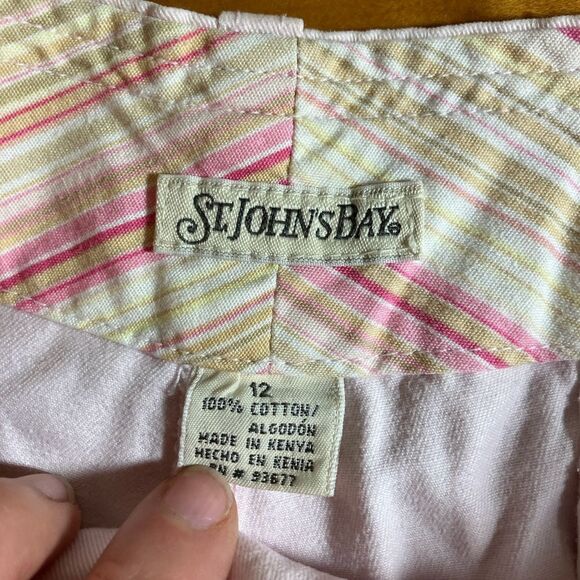 St. John’s Bay light pink shorts, size 12, excellent condition - Picture 2 of 2
